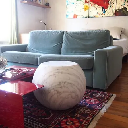 Hostnfly - Very Nice Studio In A Dynamic Neighborhood *