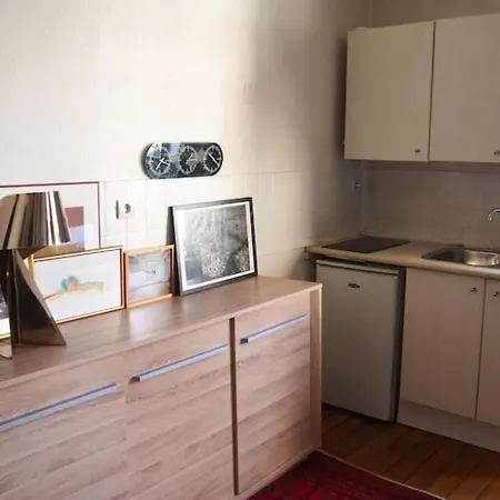 Hostnfly - Very Nice Studio In A Dynamic Neighborhood Paris